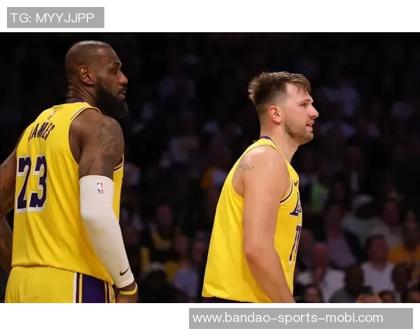 NBA赛季精彩回顾湖人热火对决雷霆大胜鹈鹕马刺轻取太阳公牛再胜尼克斯